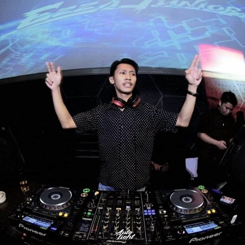 TOP BREAKBEAT 2022 [ EZZA JUNIOR ] #AIRPLANE MODE ON
