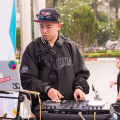 Họ Gọi Anh Là Máy Bay - BiBo (Mashup BeeMichael)