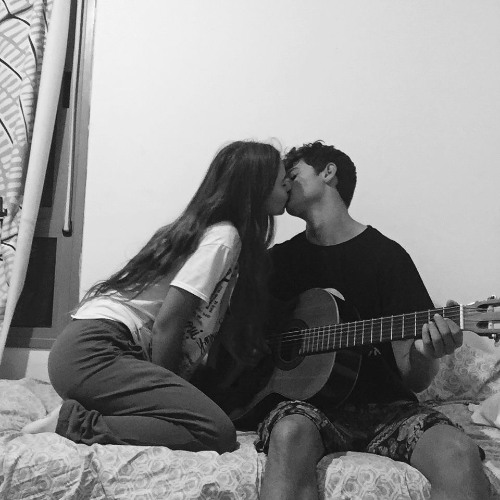 هو انا غلطان اني بحبك ؟