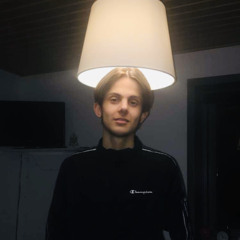 Varm Sommerdag (feat. Kunstnernavn & Rishad)