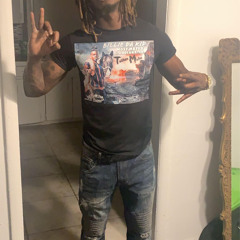 She Want Me (feat. Slimm)