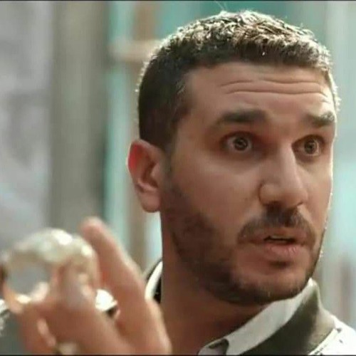 عجوز يقول للصبي