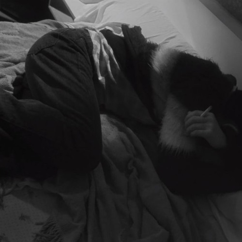 من خذاك دموعي تنزل .