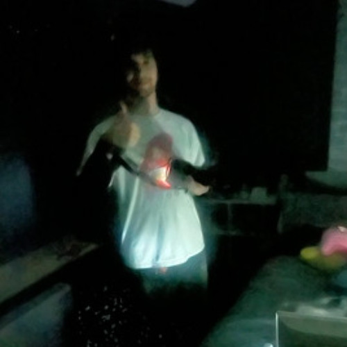 hurts2Talk - Vat6ré