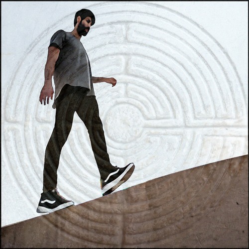 ÜBER DEM LABYRINTH