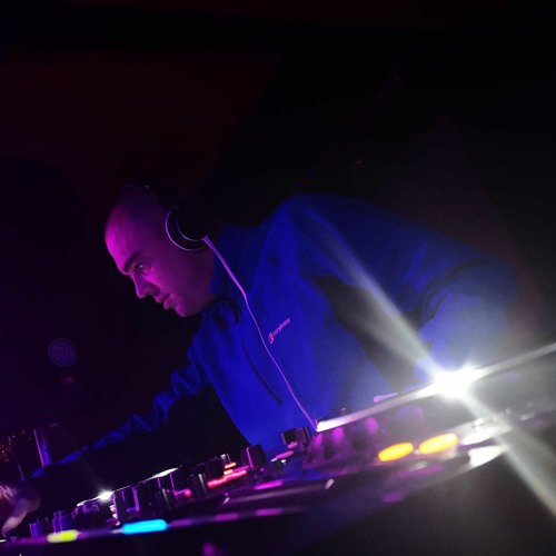 Dj Scott Williams - Donk Behaviour Vol 7 (FREE DOWNLOAD)