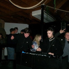 Eskii *LIVE* Garden Close @CLUB53 Mornington 26/07