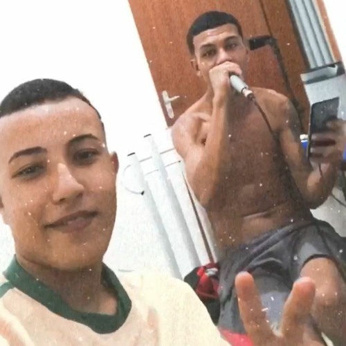 ' ELA QUER QUEM PORTA GLOCK Vs VAI MOSTRAR O PEITIN P MIN [ RV & RAPHAEL ] FODA