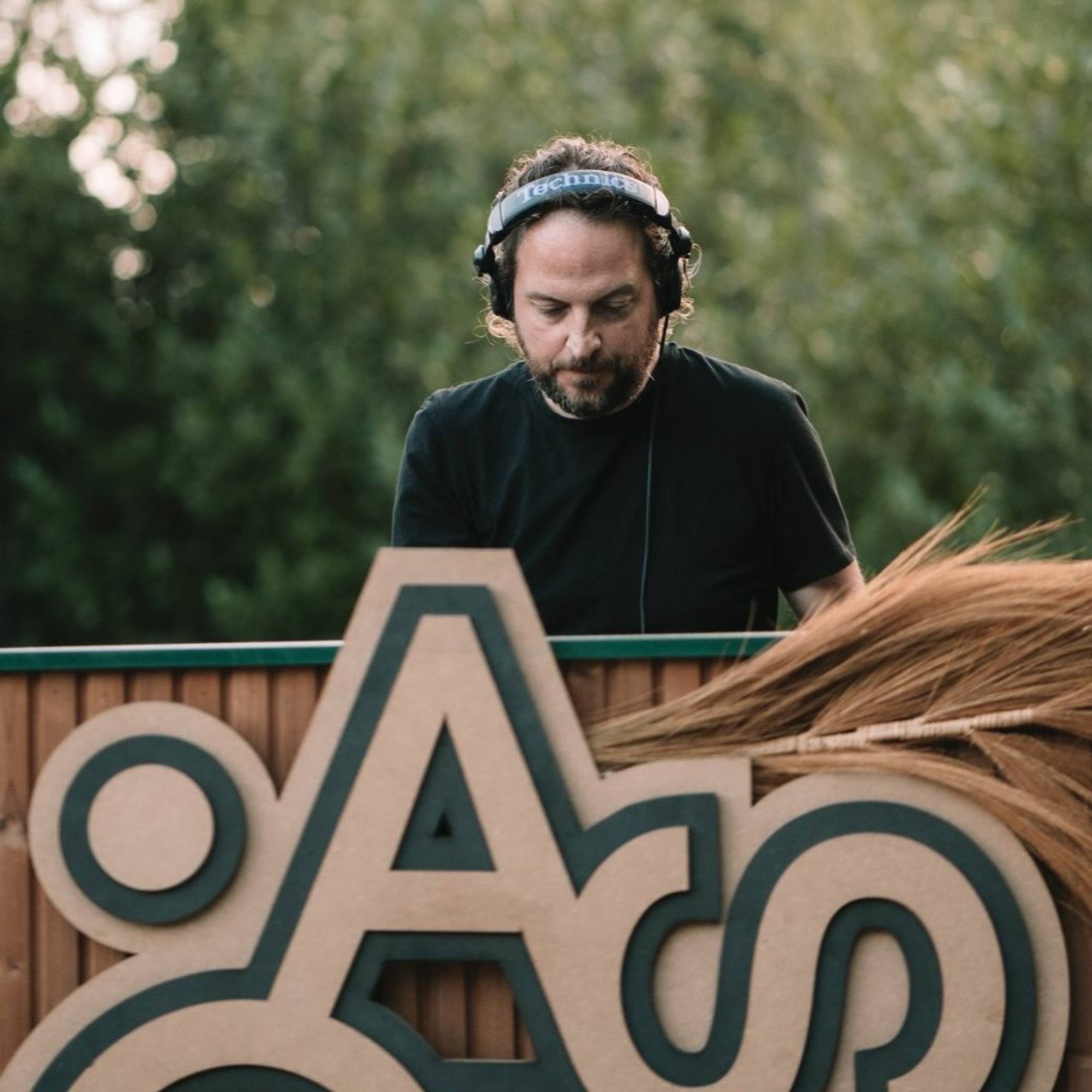 Sound Avenue with Madloch