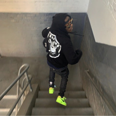 closin it * uzi