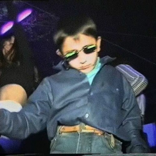 Плачу на техно (sped up + reverb)