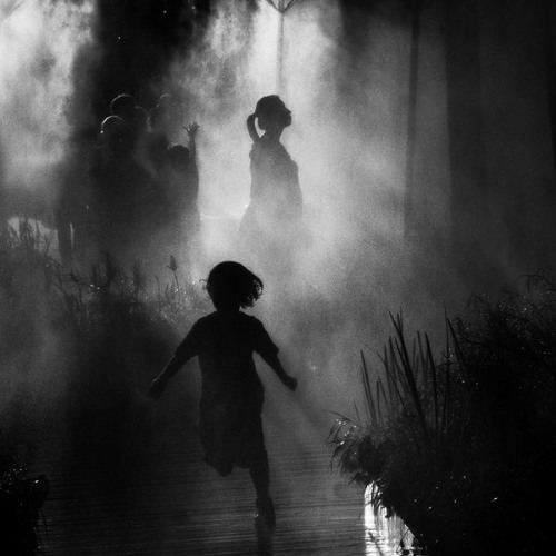 The shadows of childhood