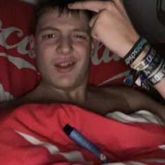 eS kLiMpErt und kRaChT iN aScHe HeUt NaChT!