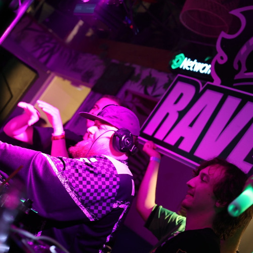 SET RAVE'N HOUR ST PATRICK