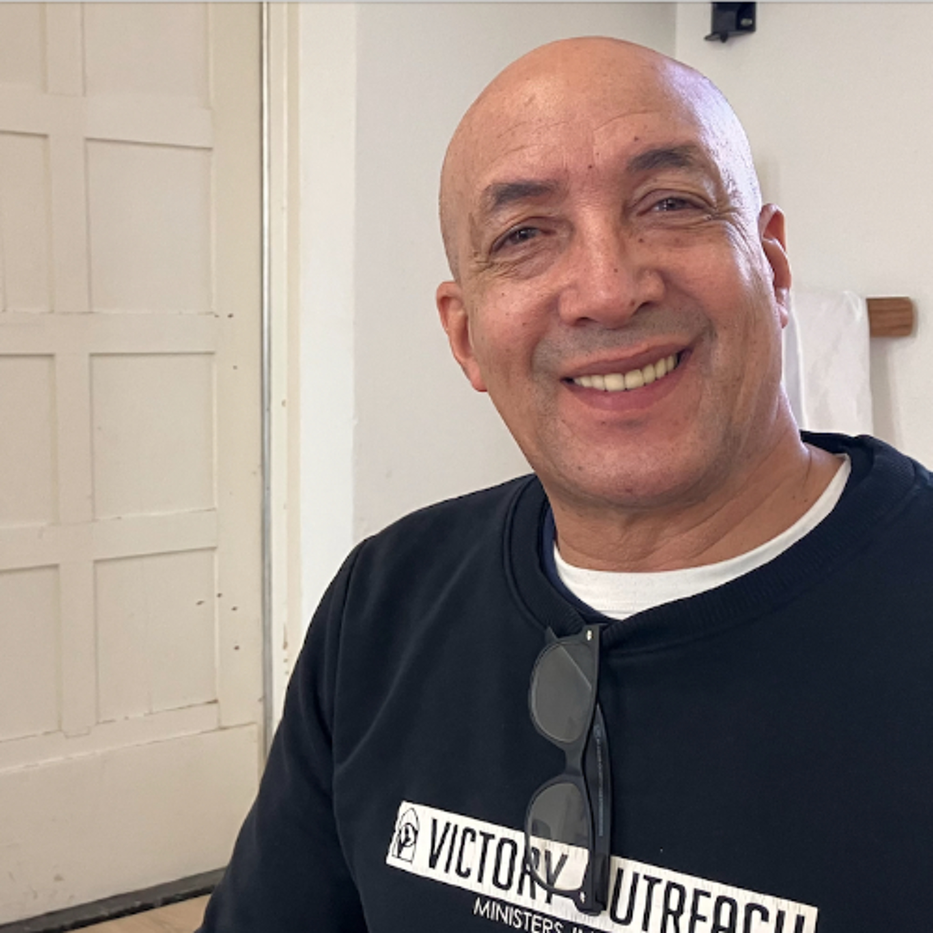 jerry mendeszoon van verslaafde tot voorganger