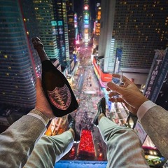 I'LL TAKE THE DEEP HOUSE WITH A SIDE OF BANGIN BEATS & A FEW CLASSICS FOR DESERT