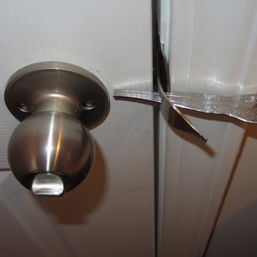 cant get out I need help