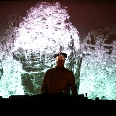 DJ Set Under The Rug 080422