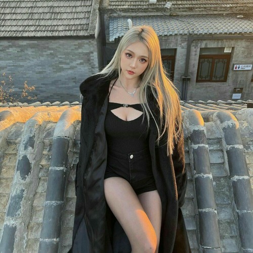 Diamond V2 - Lê Quốc