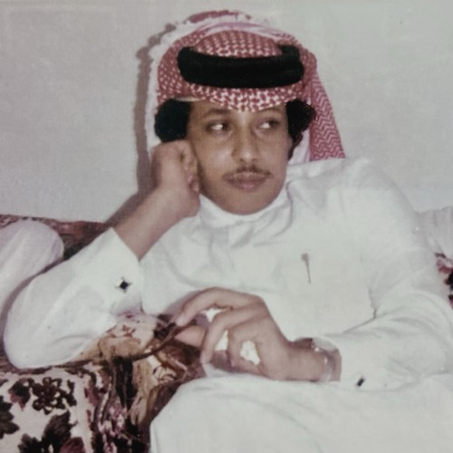 شافها نور القمر وأصبح يغير .. شافها بحر الجزيرة  ثم هاج ..