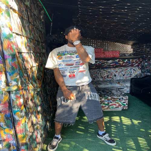 DEE AURA - Respect wit the tech