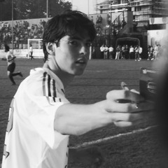 اني مجروح واعاني