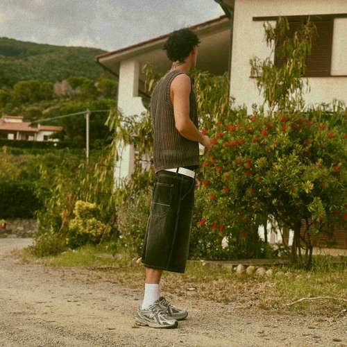 full black- feat. MAK€