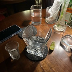 sao anh chỉ gọi em khi anh bét nhè! 🍷😵‍💫