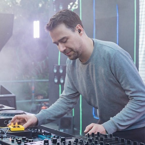 Awesome Soundwave Live [with Stimming]