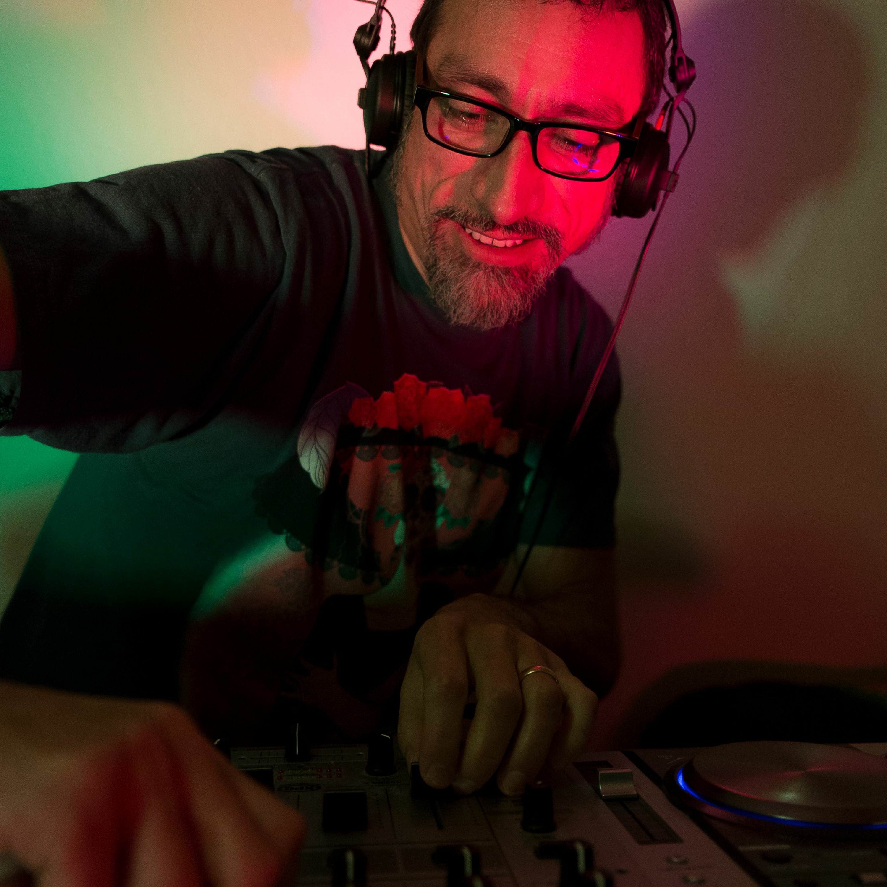 Monday Madness House Radio 229 Get Get Down Vs Getting Hot Set.WAV episode artwork