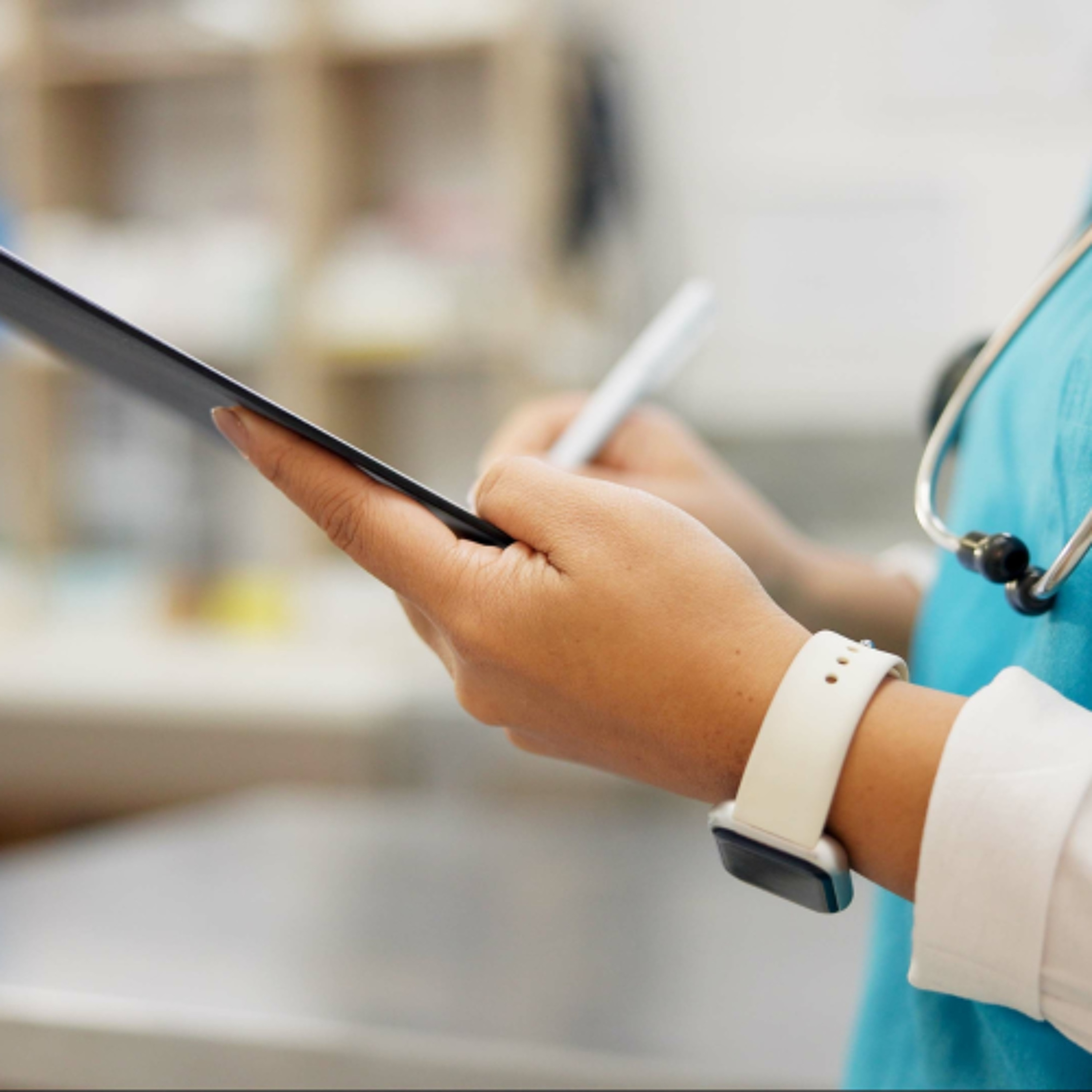 Navigating AI in Veterinary Medicine: Benefits, Risks, and What's Next episode artwork