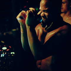Set Reverb 1st edition at Barrio club