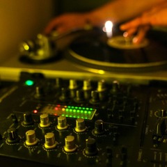 DJ Set Vinyls Old School House / Electro @Phiphiz Bar - Versailles