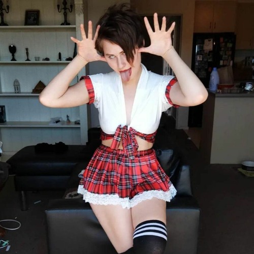 KINDA CREEPY! Ft. H£LLR!D£R (prod. Wxrryx x Smilegoth)