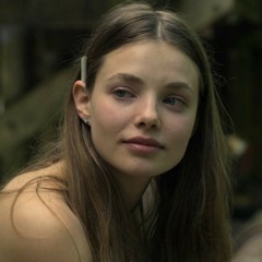 Лабиринт страданий, Аляска Янг