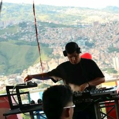 Una Tarde En La Comuna 13 - Dj Edwin Xavier Producciones Eme