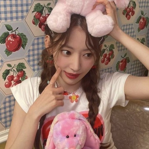 le sserafim- sour grapes (sped up)