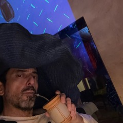 Domingo tomando maté con la Ingals