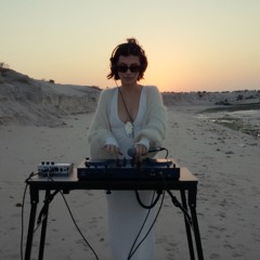 Sunset at the UAE Coast | Organic House Live Vocals DJ Set