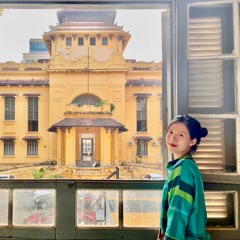 Anh sẽ thấy ngoài kia đấy bao cô gái như em . . .