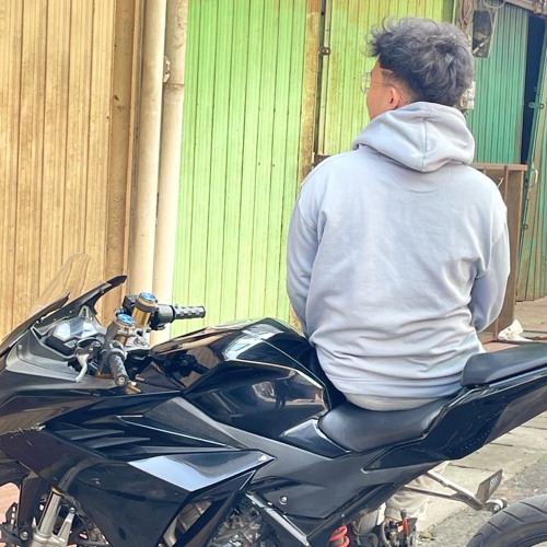 DJ SERATUS PERSEN CINTAKU SLOW. Satu Hitam Manis Sedikit Berkumis