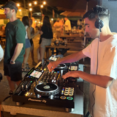 Facundo Navarro Live @ Broken Bay Brewing (Bar Session) 10/10/2025