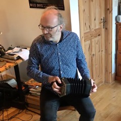 Idir Dhá Thine Bhealtaine