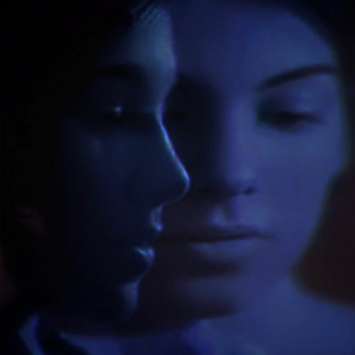 premiere | Larmour - Technicolour Tears | Terakt