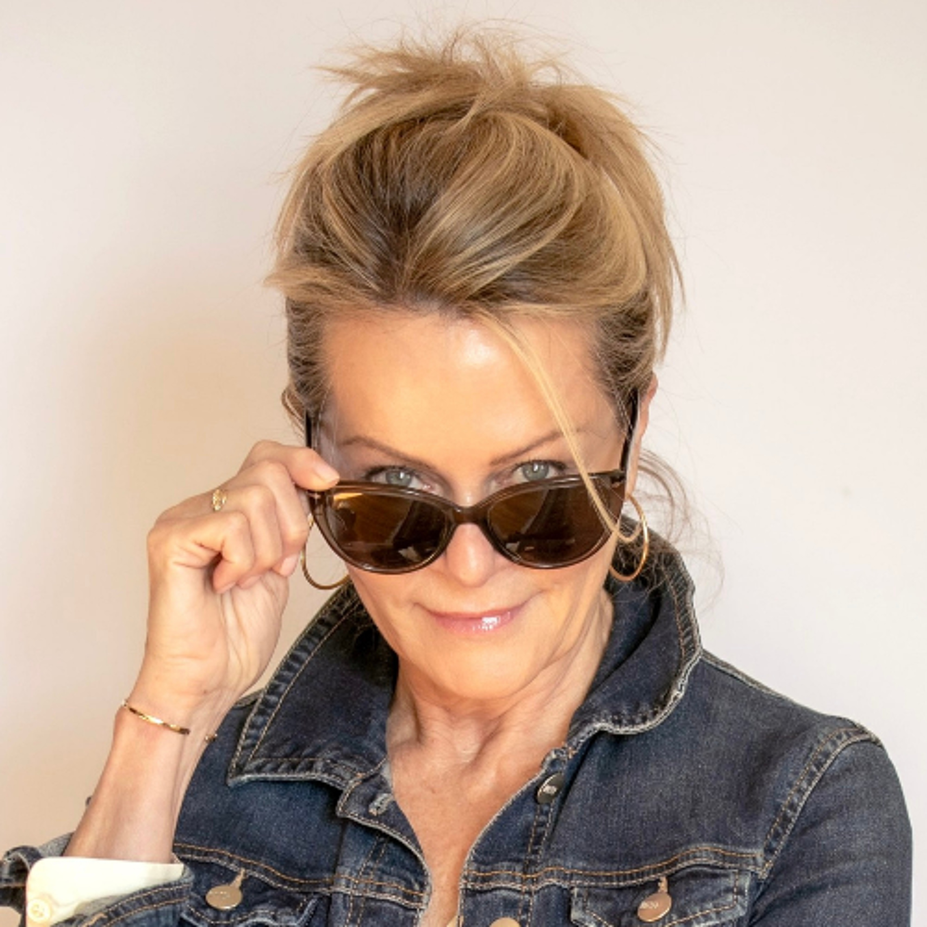 529. Redefining Grandparenting: Kristen Coffield's Tips for Staying Active, Engaged and Fit episode artwork