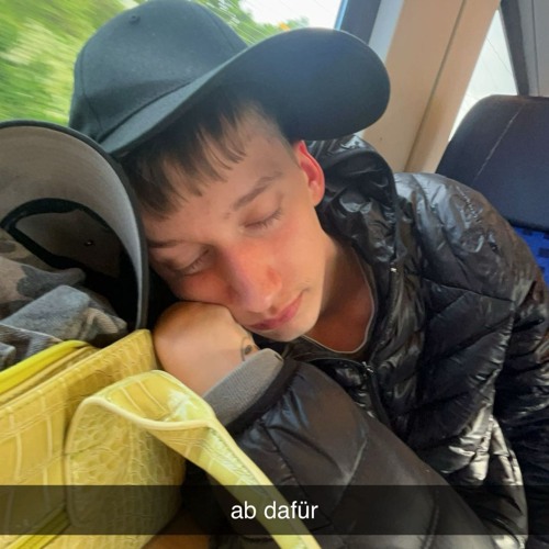 Der Kleine Rote Tekker - [86sxmon, DLAvixx:)€ Edit]