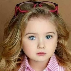 كلام عينيه فى الغرام احلى من الأغانى