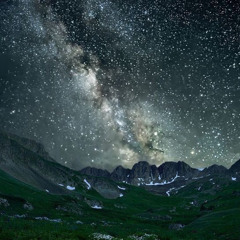 يانجوم الليل أنا وحدى لكن هنا، بدون موسيقي.