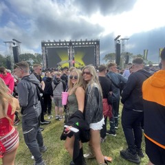🕺