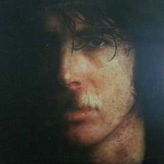 Yendo De La Cama Al Living